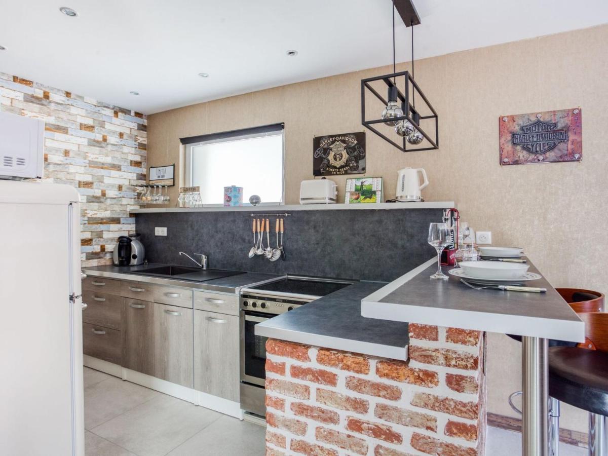 Cosy Apartment In Eperlecques With Fireplace Habitación foto